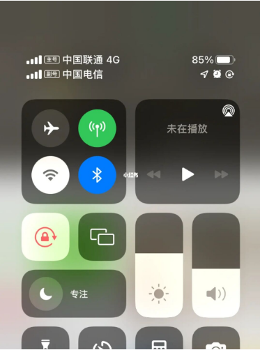 庐江苹果手机维修分享iPhone双卡信号解决办法 