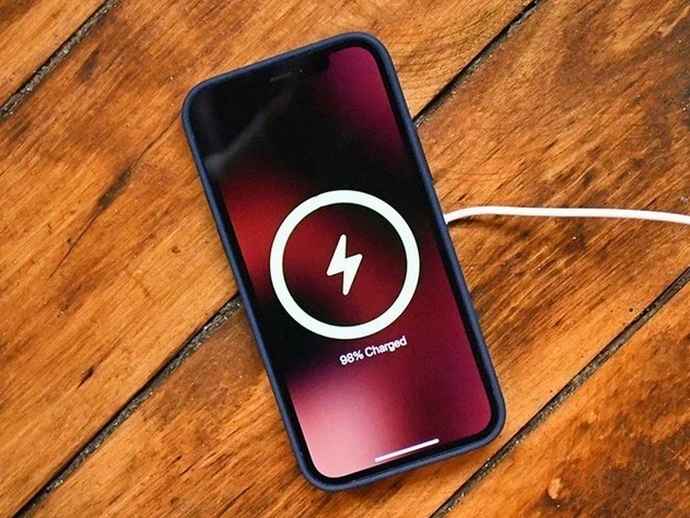 庐江苹果手机维修分享iPhone 12可以随便充电吗 